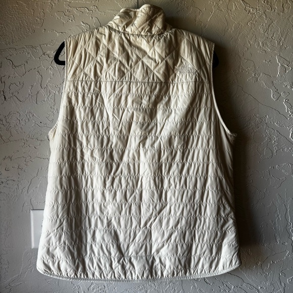 The North Face Cream Quilted Vest Size XL - Picture 2 of 7